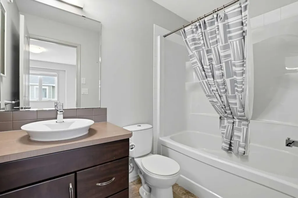 30 Carleton Avenue Red Deer AB T4P 0M8