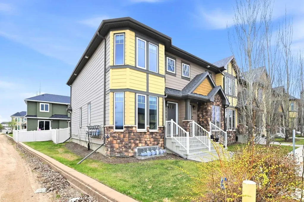 30 Carleton Avenue Red Deer AB T4P 0M8