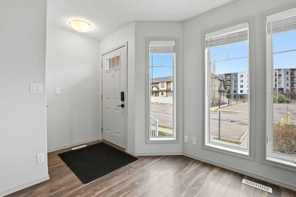 30 Carleton Avenue Red Deer AB T4P 0M8