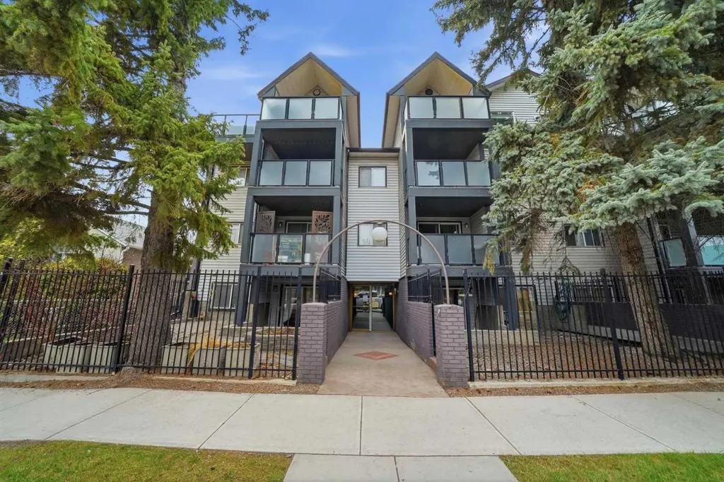 717 4a Street NE Calgary AB T2E 3W1