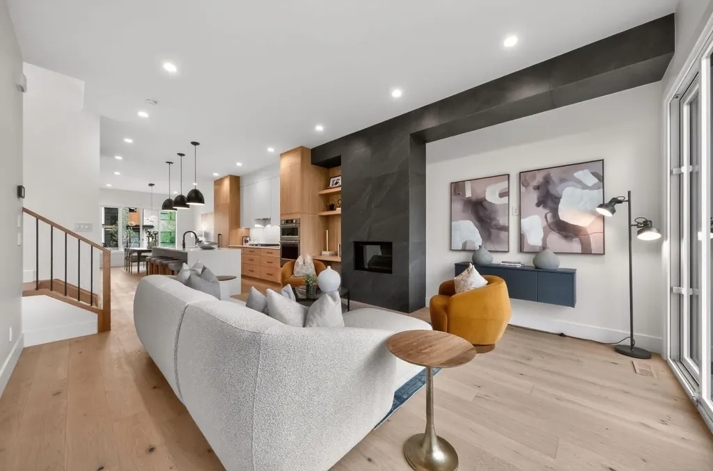 2333 24 Avenue SW Calgary AB T2T 0Y5