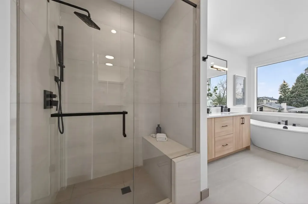 2333 24 Avenue SW Calgary AB T2T 0Y5