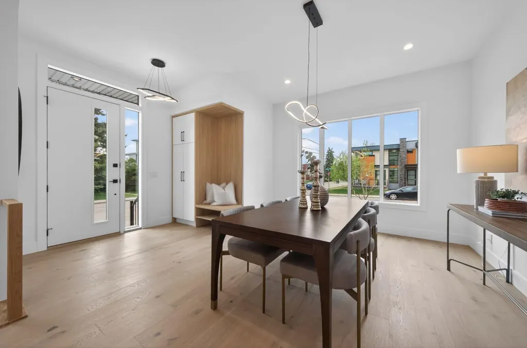 2333 24 Avenue SW Calgary AB T2T 0Y5