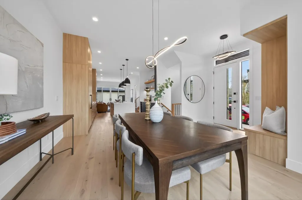 2333 24 Avenue SW Calgary AB T2T 0Y5