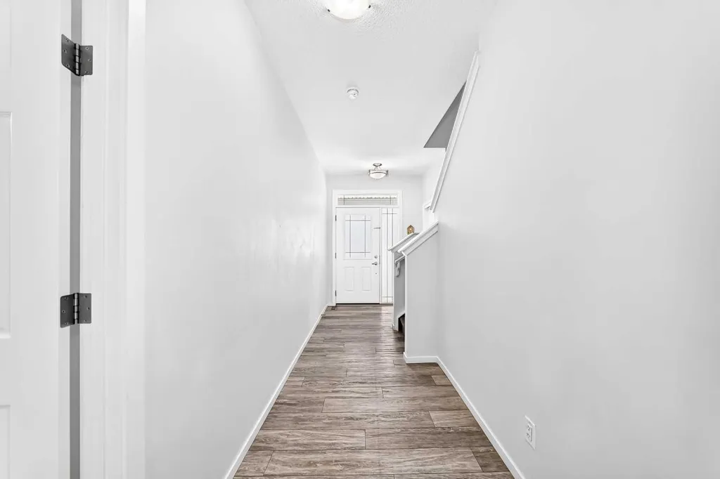 113 Cityspring Manor NE Calgary AB T3N1Z8