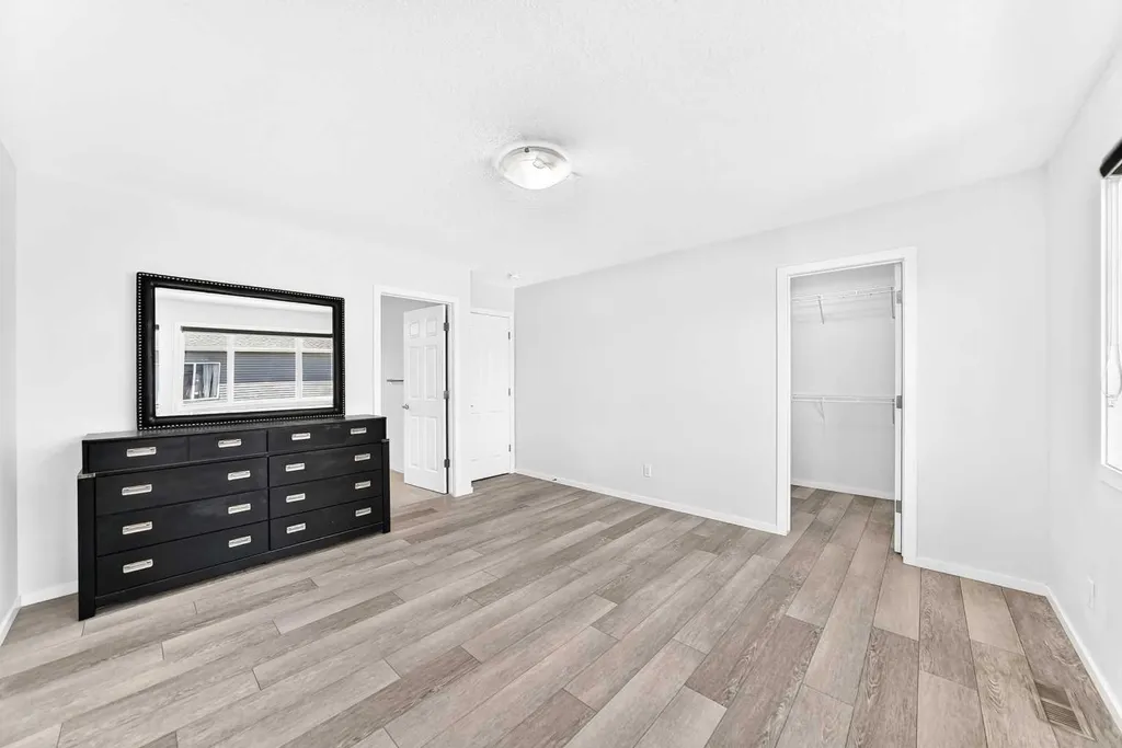 113 Cityspring Manor NE Calgary AB T3N1Z8