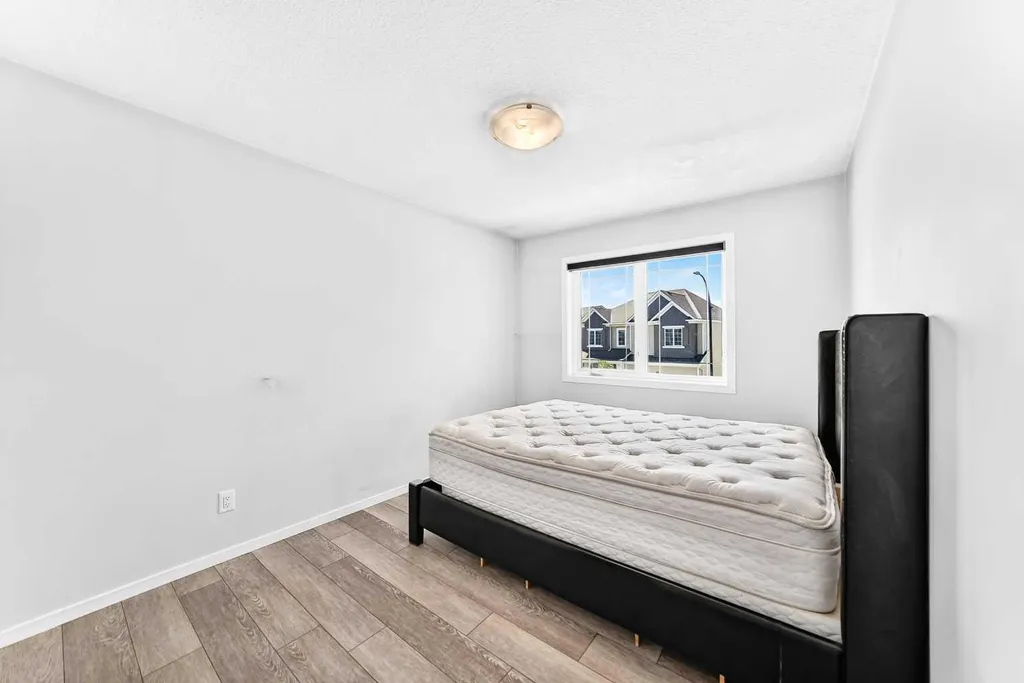 113 Cityspring Manor NE Calgary AB T3N1Z8