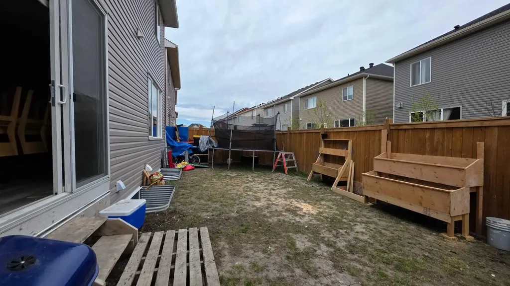 113 Cityspring Manor NE Calgary AB T3N1Z8