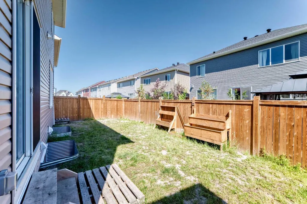 113 Cityspring Manor NE Calgary AB T3N1Z8