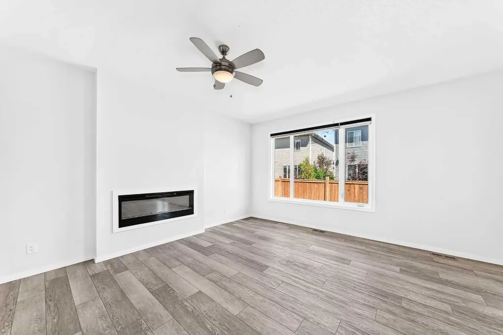 113 Cityspring Manor NE Calgary AB T3N1Z8