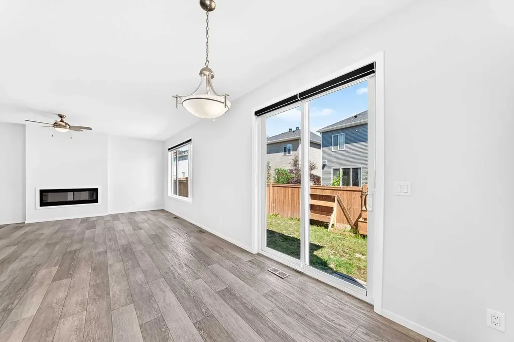 113 Cityspring Manor NE Calgary AB T3N1Z8