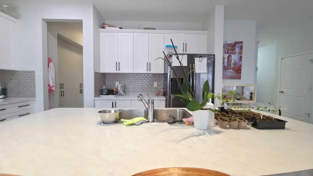 113 Cityspring Manor NE Calgary AB T3N1Z8