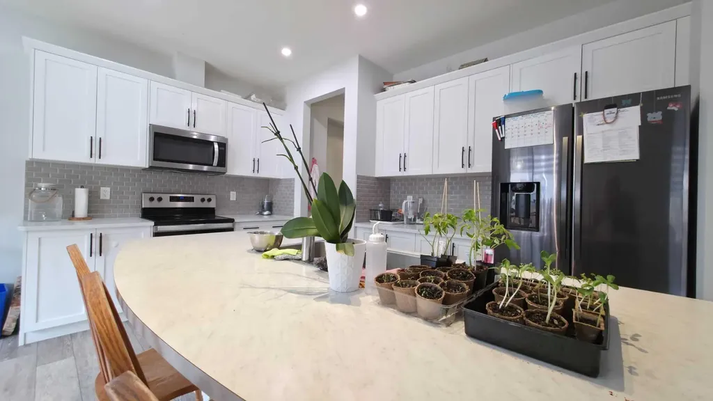 113 Cityspring Manor NE Calgary AB T3N1Z8