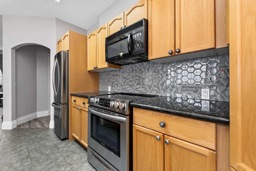 131 Invermere Close Chestermere AB T1X1L3