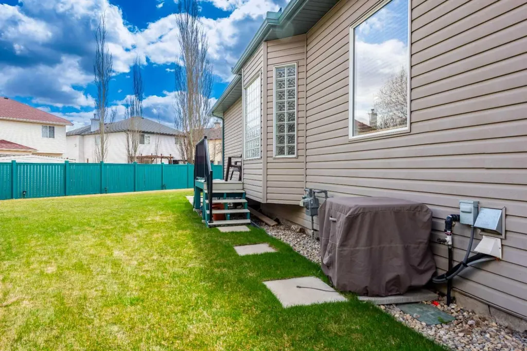 131 Invermere Close Chestermere AB T1X1L3