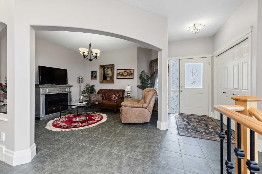 131 Invermere Close Chestermere AB T1X1L3