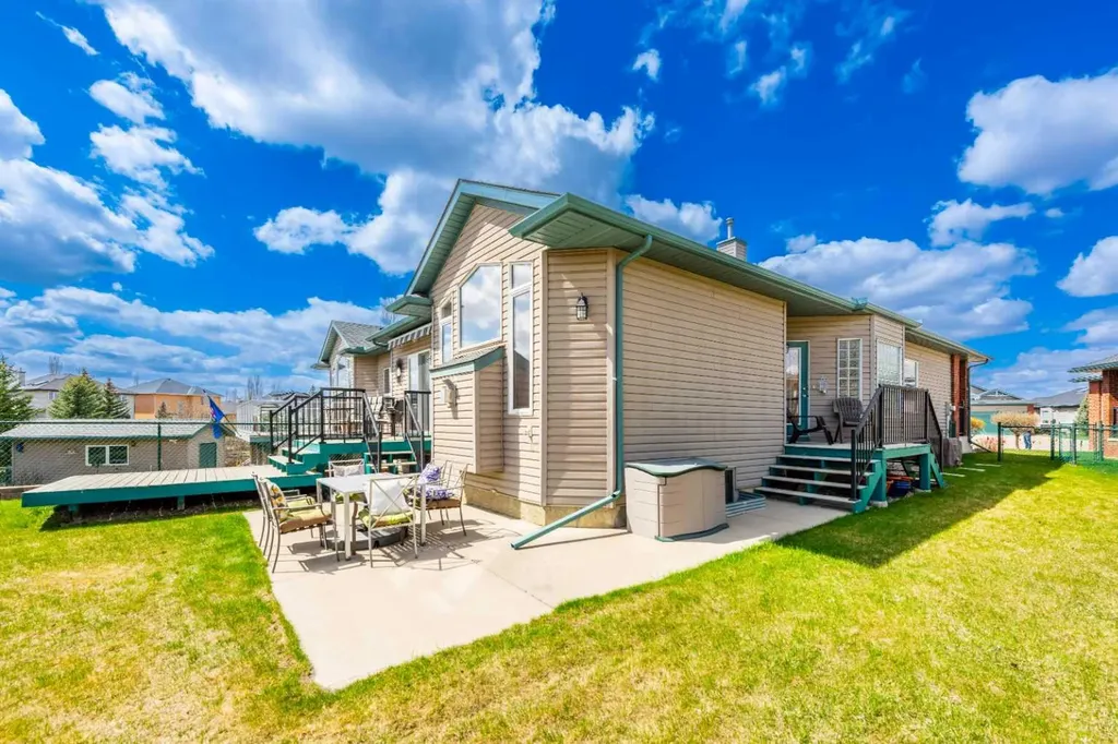 131 Invermere Close Chestermere AB T1X1L3