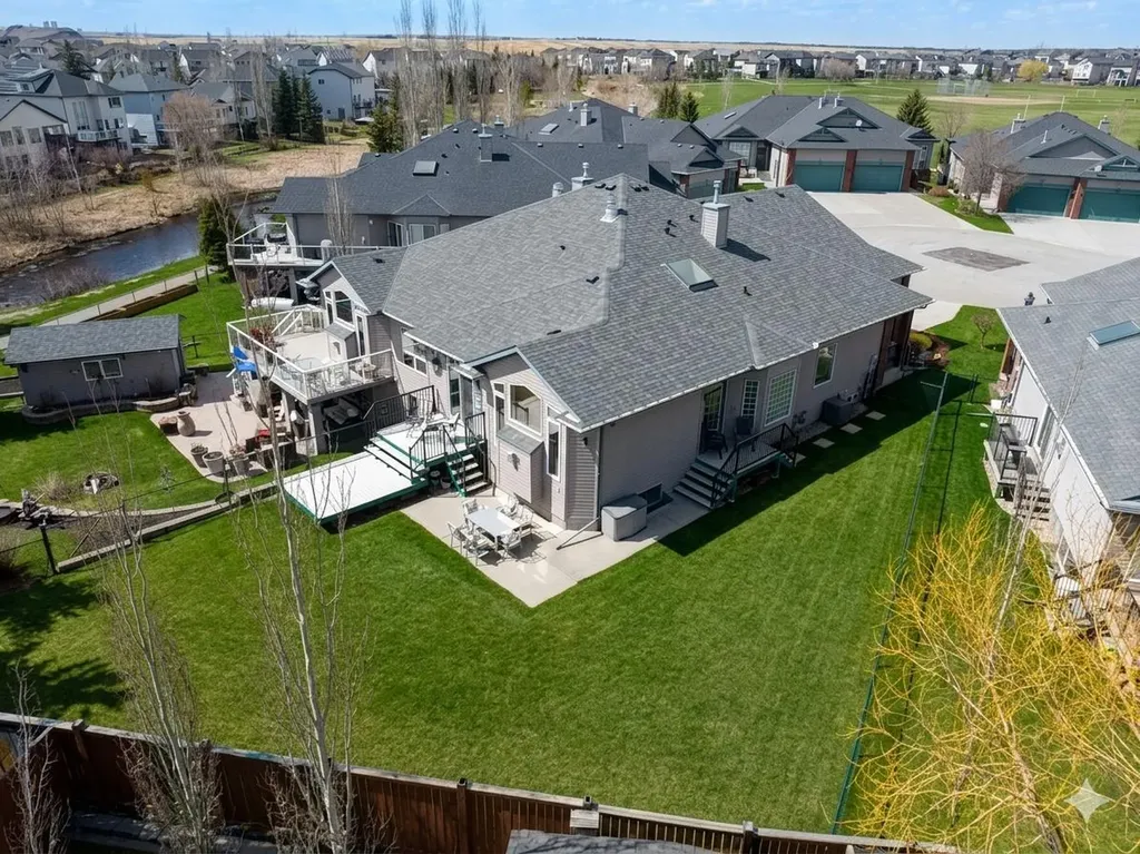 131 Invermere Close Chestermere AB T1X1L3
