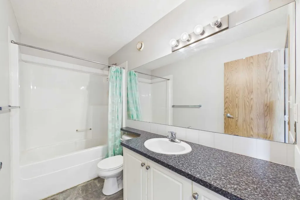 20 Jacobs Close Red Deer AB T4P4E1