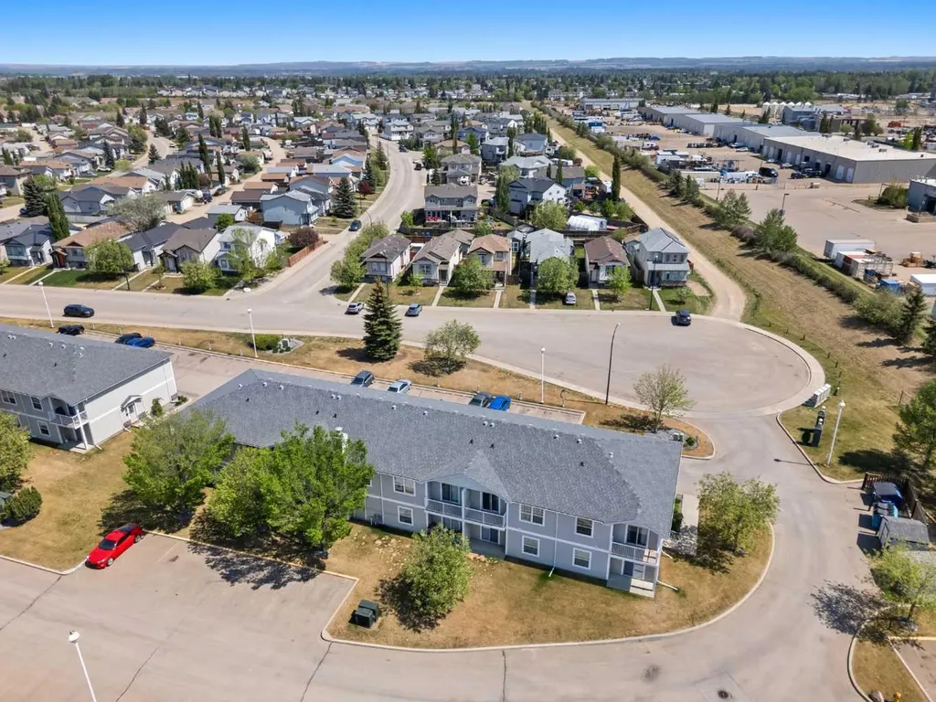 20 Jacobs Close Red Deer AB T4P4E1