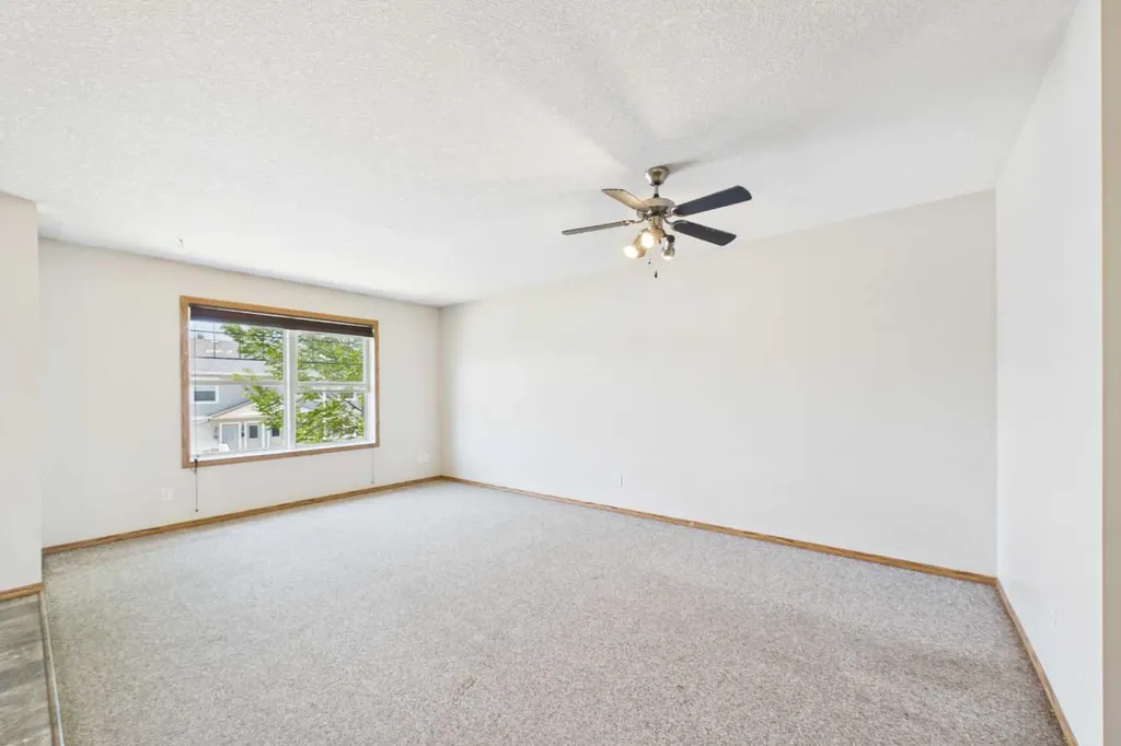 20 Jacobs Close Red Deer AB T4P4E1