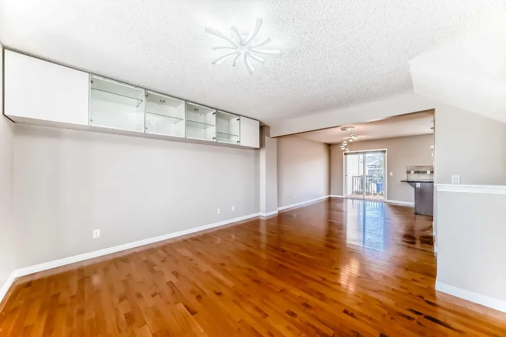 8407 Saddlebrook Drive NE Calgary AB T3J0P9