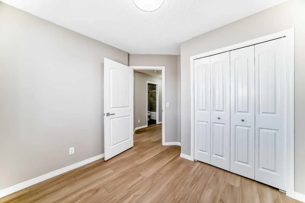 8407 Saddlebrook Drive NE Calgary AB T3J0P9