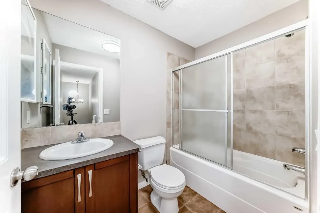 8407 Saddlebrook Drive NE Calgary AB T3J0P9