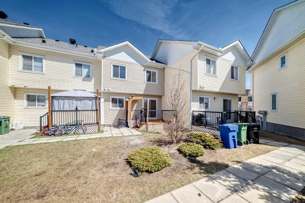 8407 Saddlebrook Drive NE Calgary AB T3J0P9