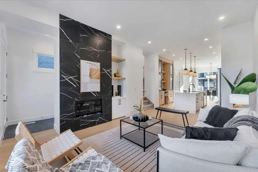 614 22 Avenue NE Calgary AB T2E 1V2