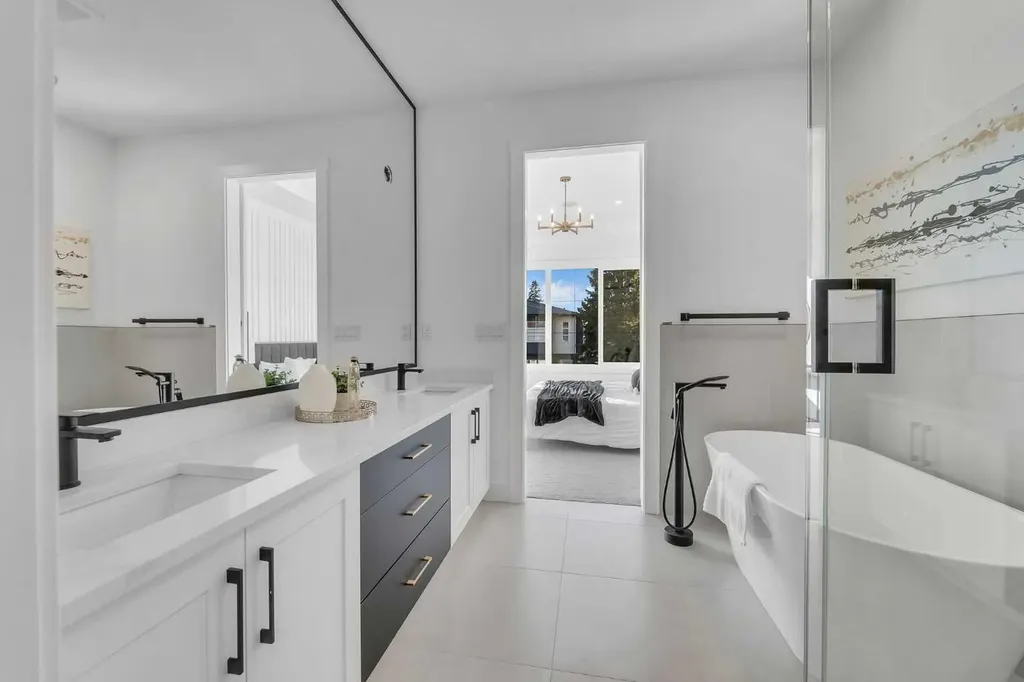 614 22 Avenue NE Calgary AB T2E 1V2