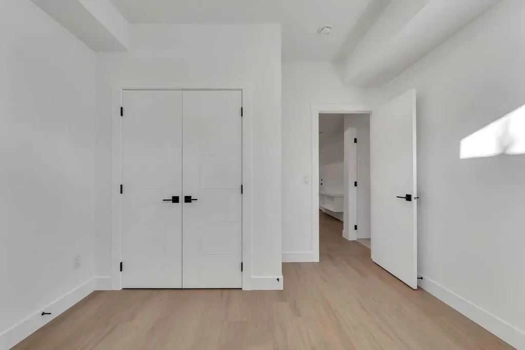 614 22 Avenue NE Calgary AB T2E 1V2