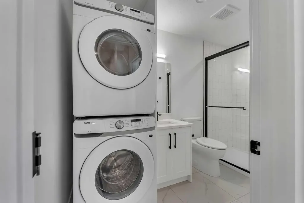 614 22 Avenue NE Calgary AB T2E 1V2