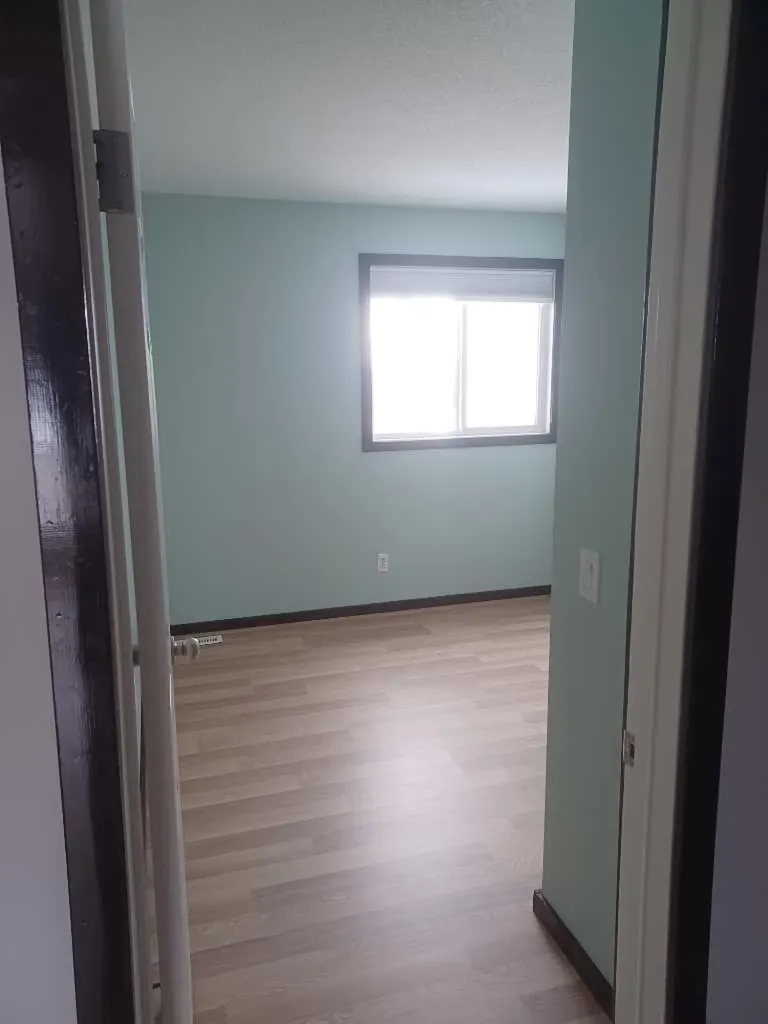 5425 Pensacola Crescent SE Calgary AB T2A 2G7