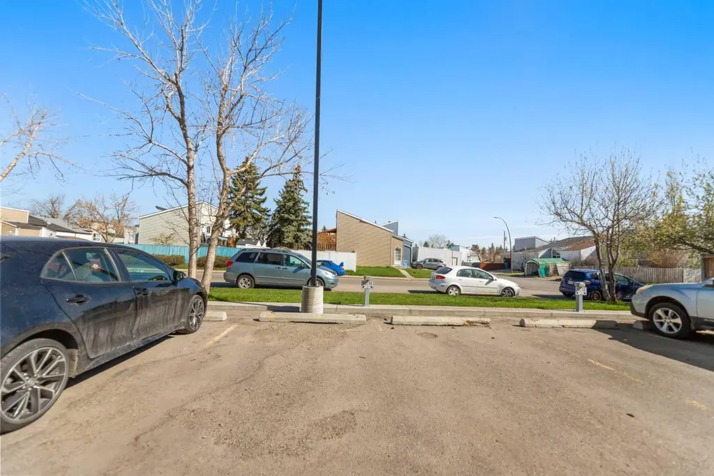 5425 Pensacola Crescent SE Calgary AB T2A 2G7