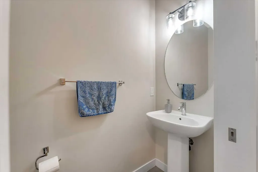 110 Waterford Road Chestermere AB T1X 2P6