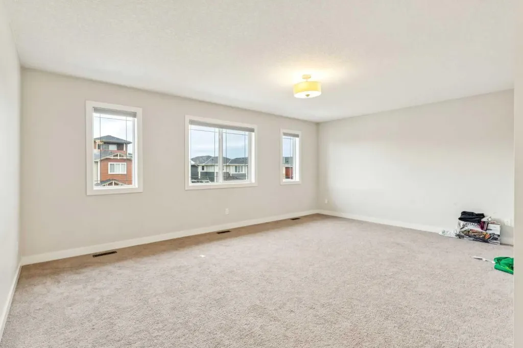 118 Saddlestone Park NE Calgary AB T3J 0Z4