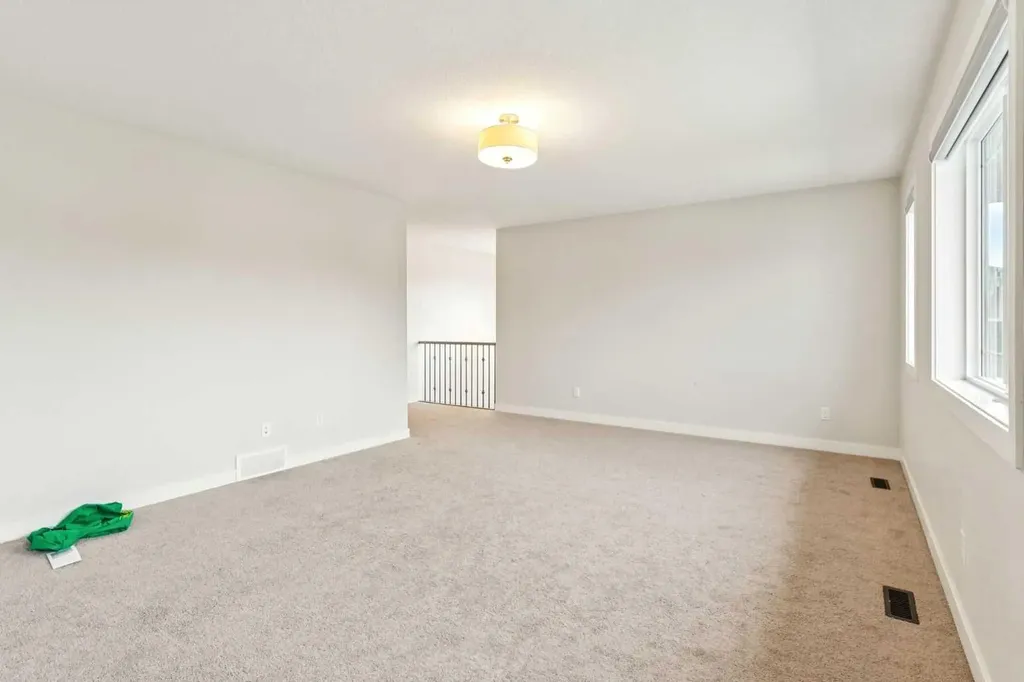 118 Saddlestone Park NE Calgary AB T3J 0Z4