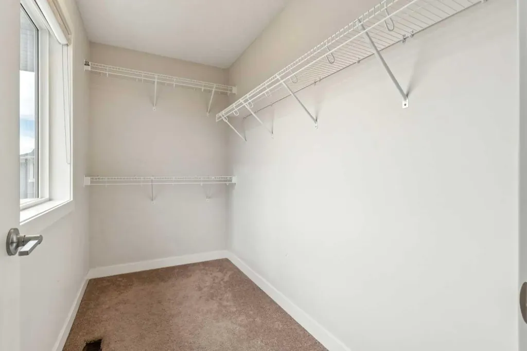 118 Saddlestone Park NE Calgary AB T3J 0Z4