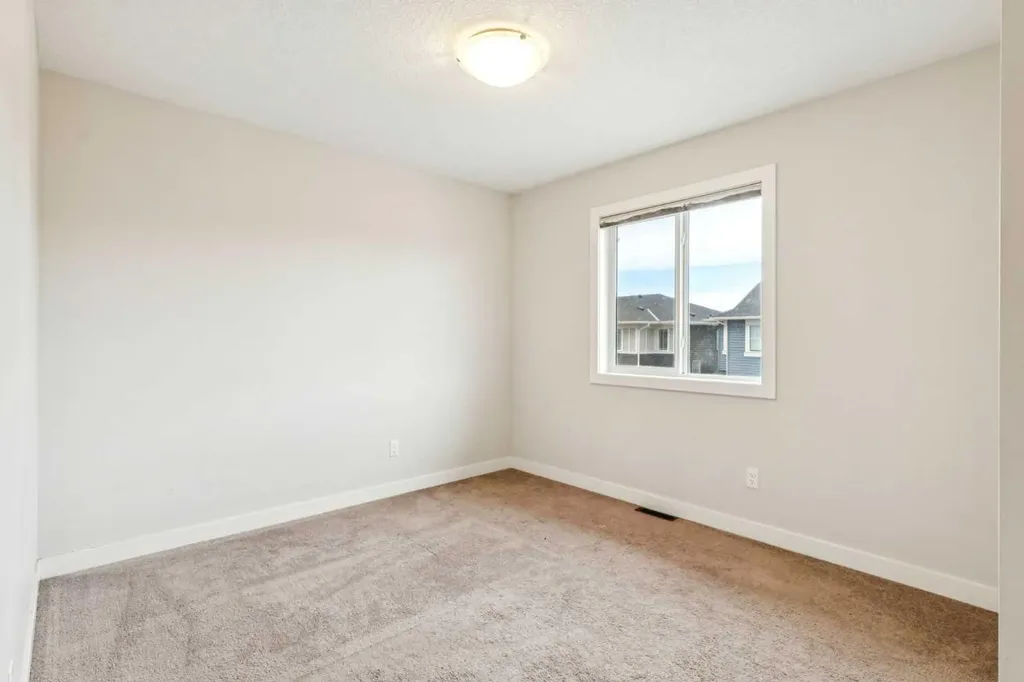 118 Saddlestone Park NE Calgary AB T3J 0Z4