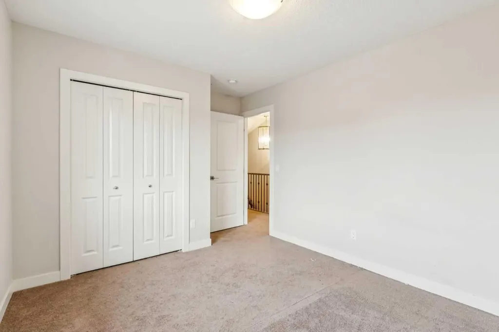 118 Saddlestone Park NE Calgary AB T3J 0Z4