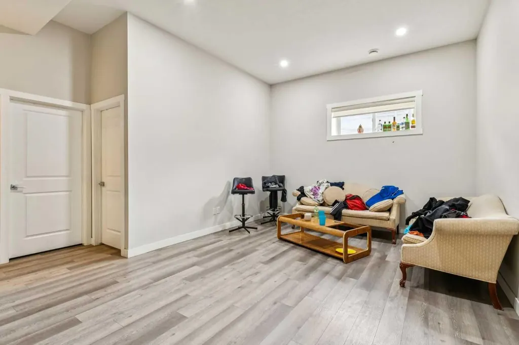 118 Saddlestone Park NE Calgary AB T3J 0Z4