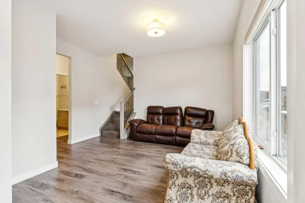 118 Saddlestone Park NE Calgary AB T3J 0Z4