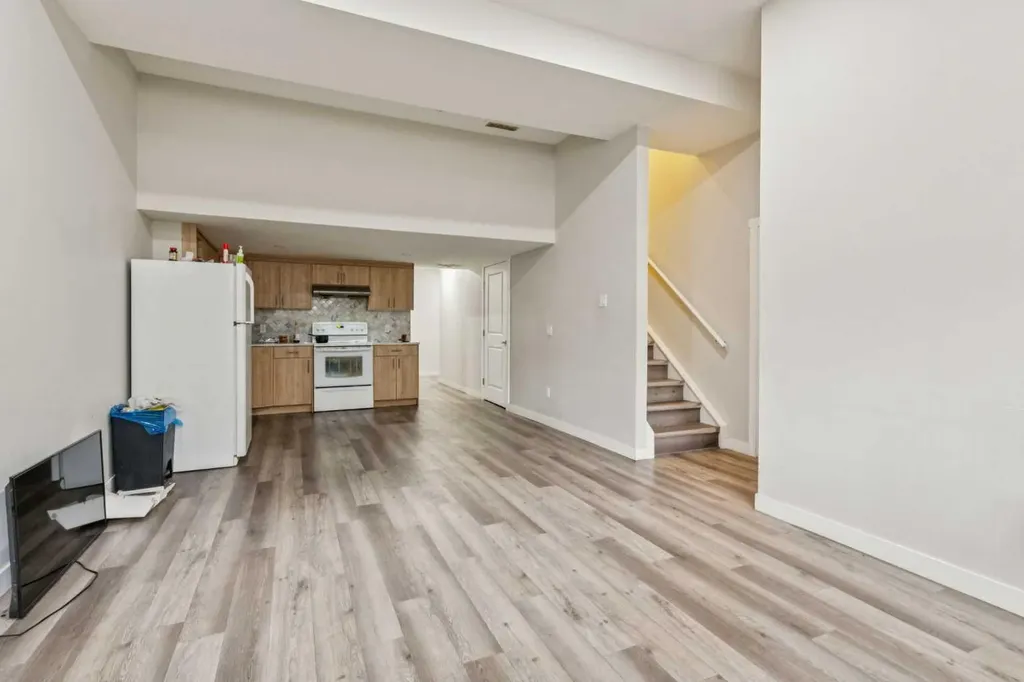 118 Saddlestone Park NE Calgary AB T3J 0Z4