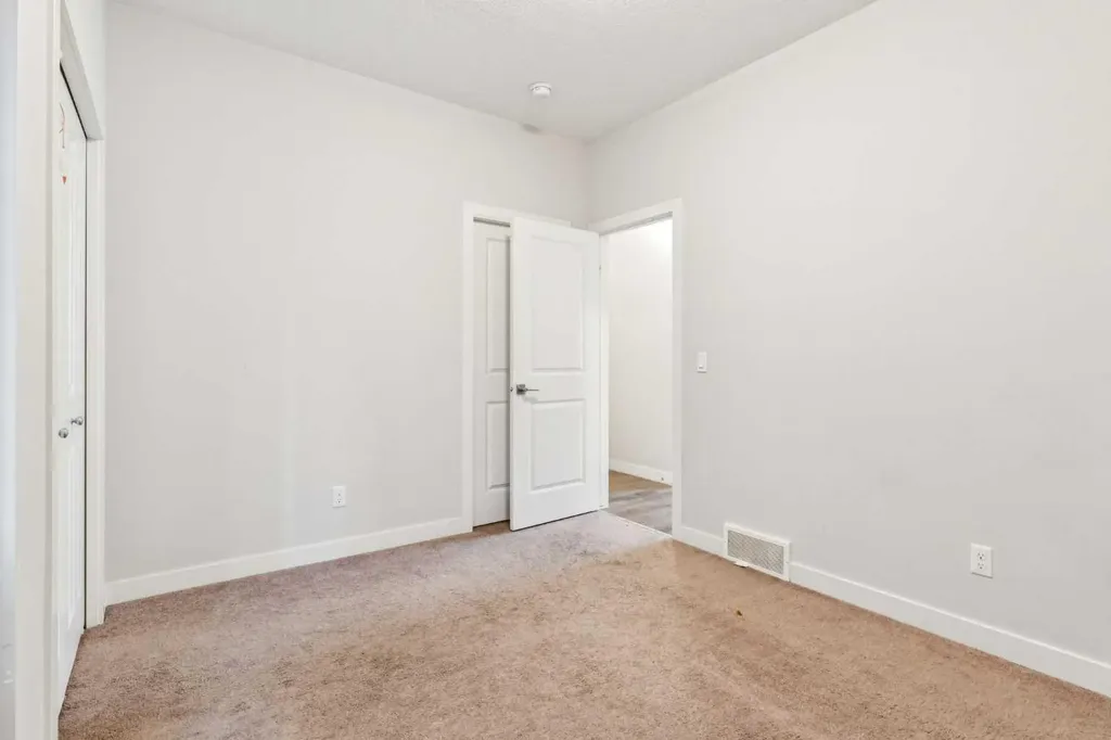 118 Saddlestone Park NE Calgary AB T3J 0Z4