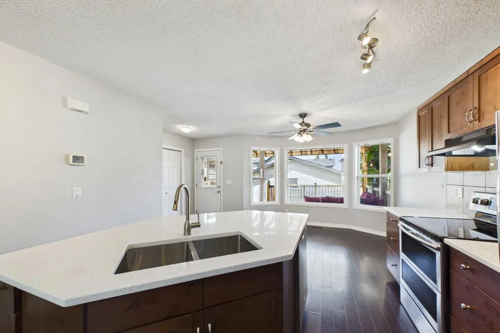 159 Cranberry Green SE Calgary AB T3M 1L3