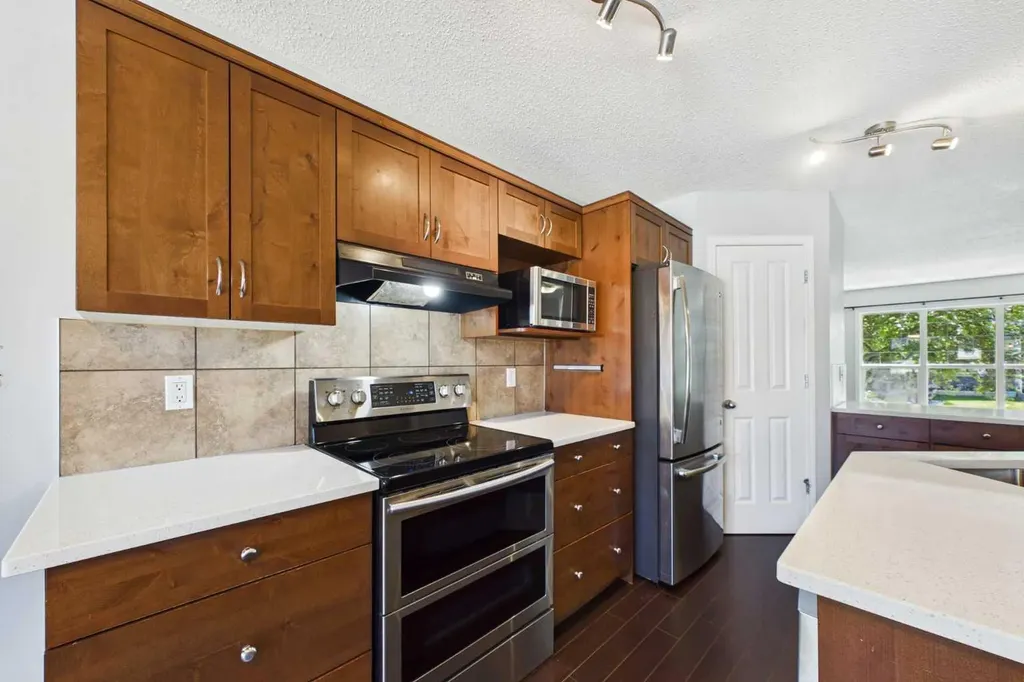 159 Cranberry Green SE Calgary AB T3M 1L3