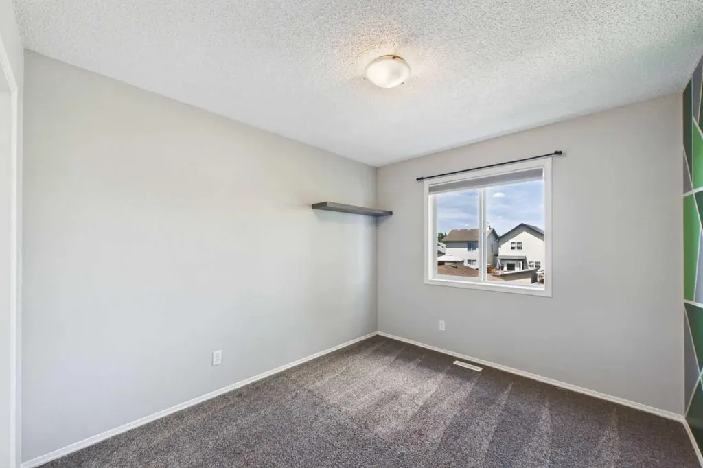 159 Cranberry Green SE Calgary AB T3M 1L3