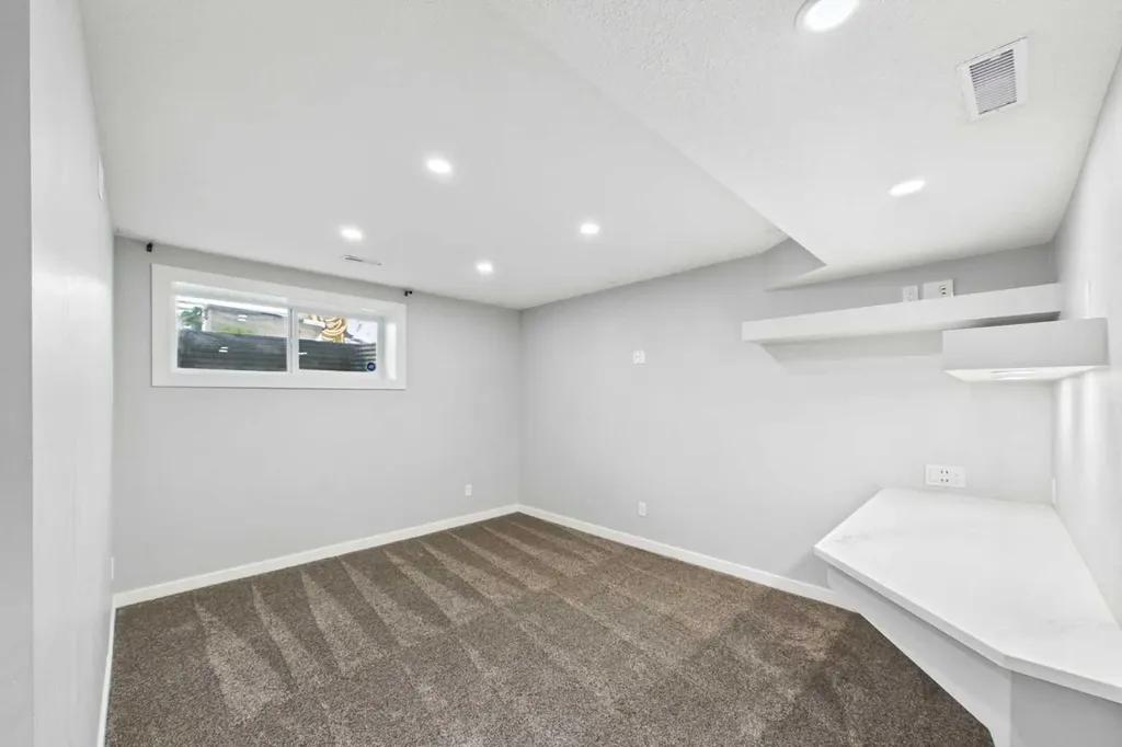 159 Cranberry Green SE Calgary AB T3M 1L3