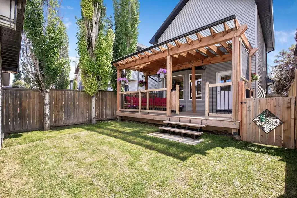159 Cranberry Green SE Calgary AB T3M 1L3